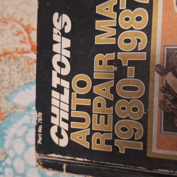 Chilton's auto repair manual 1980-1987 collector's edition - Picture 3 of 7